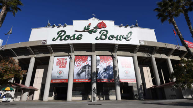 Jan 1, 2019; Pasadena, CA, USA; A general view of the Rose Bowl stadium prior to the 2019 Rose Bowl between the Washington Huskies and the Ohio State Buckeyes at the Rose Bowl Stadium. Mandatory Credit: Kirby Lee-USA TODAY Sports