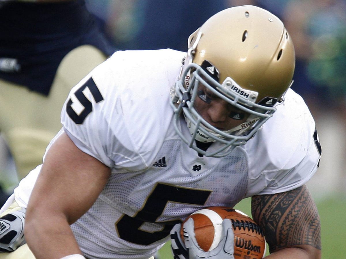 Manti Te'o Reflects On How Family, Culture, & Football Helped Him Get His  Swagger Back 